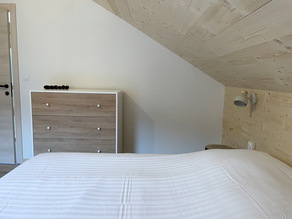 chaletdesamis-chambrehautrecto2-4305396