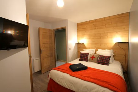 chambre-5-lit-160x200-ou-2-lits-80x200-4087636