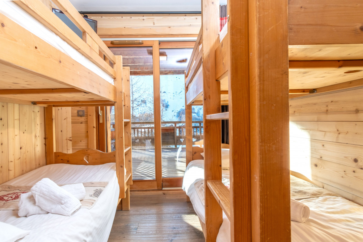 chambre-rouge-4320412