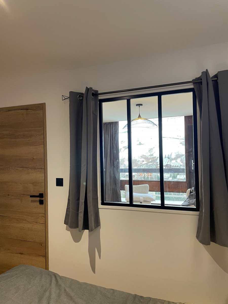 Fenêtre chambre double sur salon