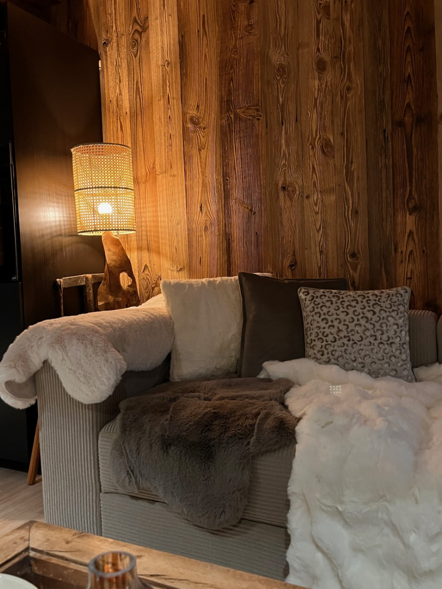 L'ALTITUDE LE REFUGE DE CHARLY Appartement 6 personnes L'ALTITUDE LE REFUGE DE CHARLY Appartement 6 personnes