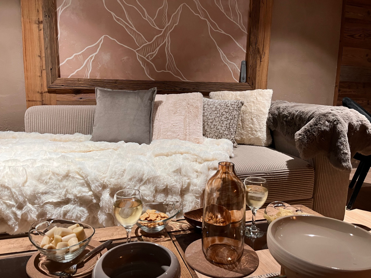 L'ALTITUDE LE REFUGE DE CHARLY Appartement 6 personnes L'ALTITUDE LE REFUGE DE CHARLY Appartement 6 personnes