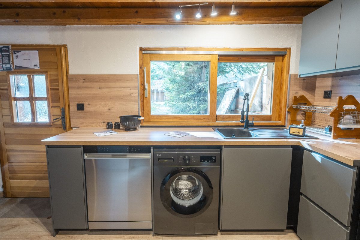 lukakeroy-08982-4162395 lukakeroy-08982-4162395