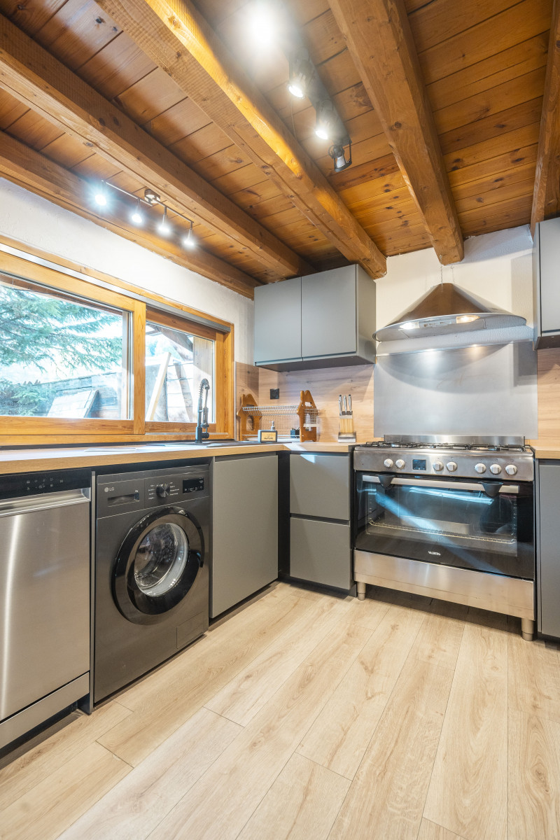 lukakeroy-08992-4162396 lukakeroy-08992-4162396