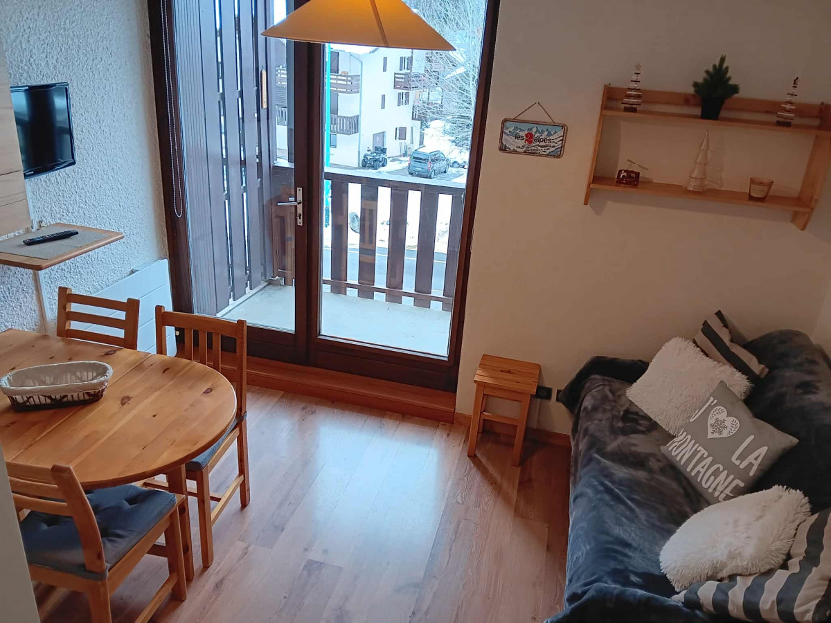 messenger-creation-2eb5c701-5f40-48a8-bc9d-359ae9a86d4e-1-4251560 messenger-creation-2eb5c701-5f40-48a8-bc9d-359ae9a86d4e-1-4251560