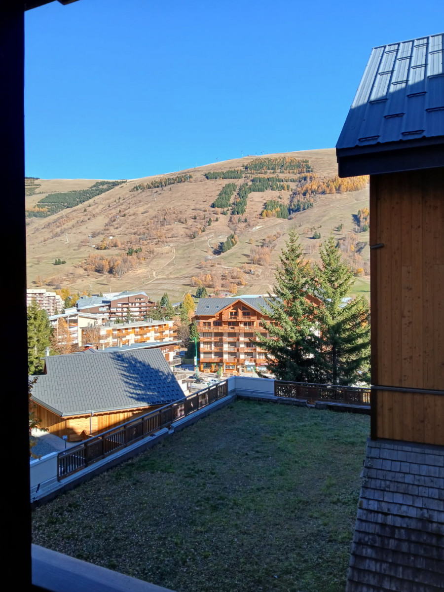 photo-11-4190917 photo-11-4190917