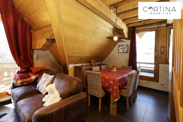 01-colporteur-w-4649575