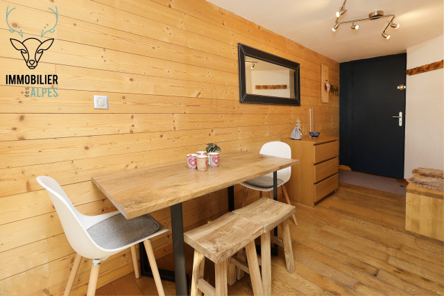 05-alpages-b8-w-4275393