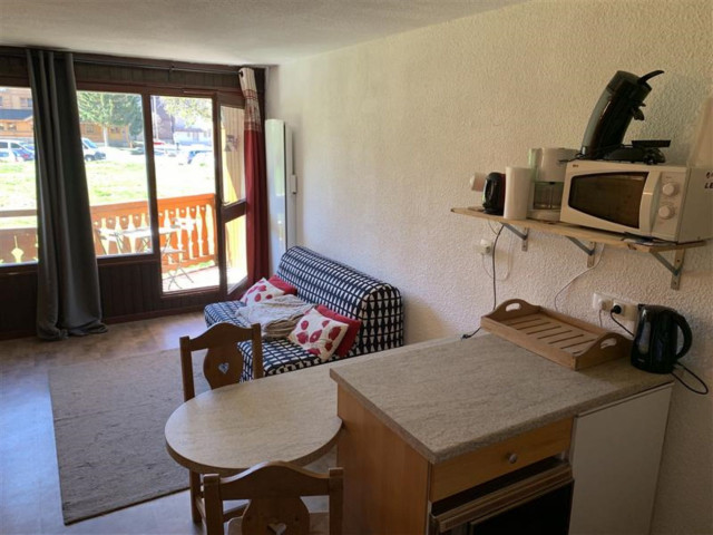 Plein-Sud-les-2-Alpes-ST4-salon1
