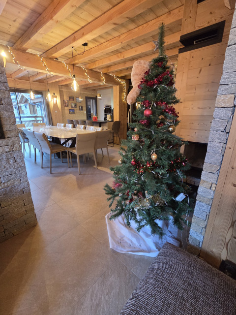 20251214-162735-4347533