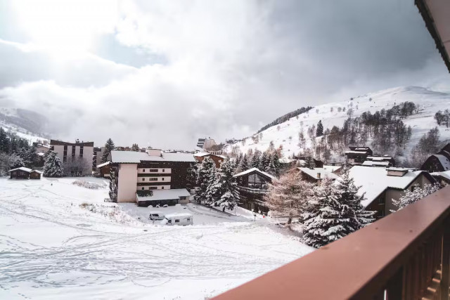 3a8f6d4a-4781-42af-88a9-6e6404d764a9-4228778 3a8f6d4a-4781-42af-88a9-6e6404d764a9-4228778