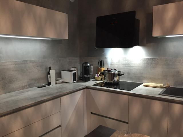 Pièce de vie espace cuisine tout équipé