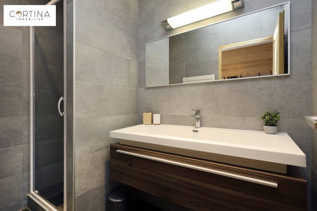 _clients_223886005_photos_15k_5148245