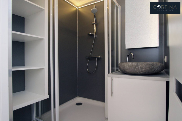 _clients_223886005_photos_30k_3801449