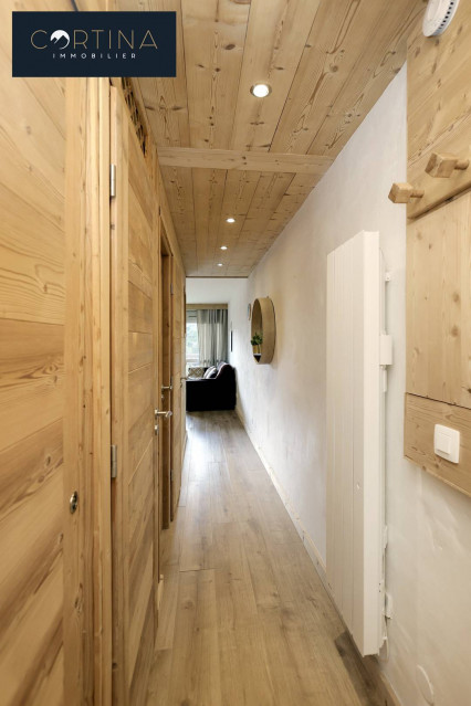 _clients_223886005_photos_77a_4464173