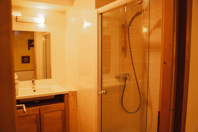 _clients_223886005_photos_79p_4454983