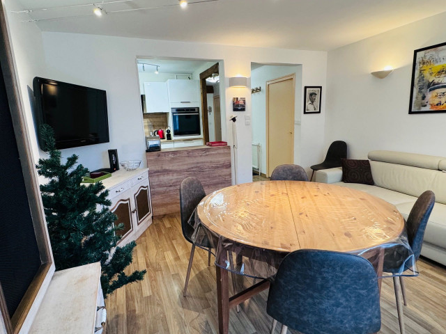 _lv_images__lot_0000000021_10_4407694