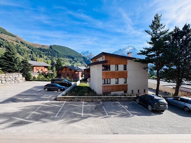 _lv_images__lot_0000000052_14_4490534