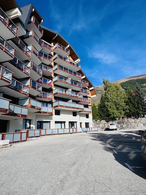 _lv_images__lot_0000000052_16_4419943 _lv_images__lot_0000000052_16_4419943