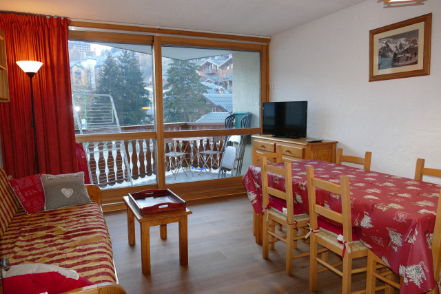 _lv_images__lot_0000000056_01_4652324