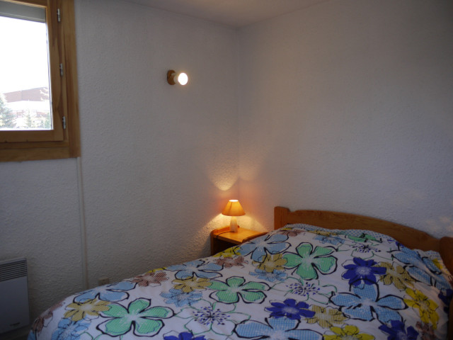 _lv_images__lot_0000000056_06_4320067