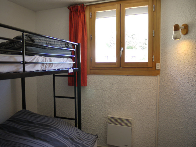 _lv_images__lot_0000000056_07_4521102