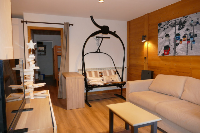 _lv_images__lot_0000000061_02_5015000 _lv_images__lot_0000000061_02_5015000