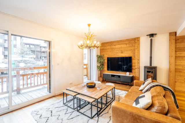 _lv_images__lot_0000000097_02_4610124