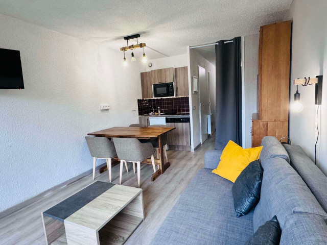 _lv_images__lot_0000000106_05_4478206 _lv_images__lot_0000000106_05_4478206