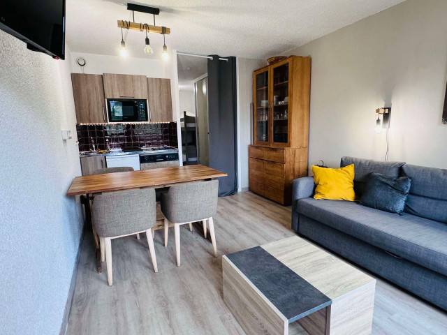 _lv_images__lot_0000000106_08_5028615 _lv_images__lot_0000000106_08_5028615