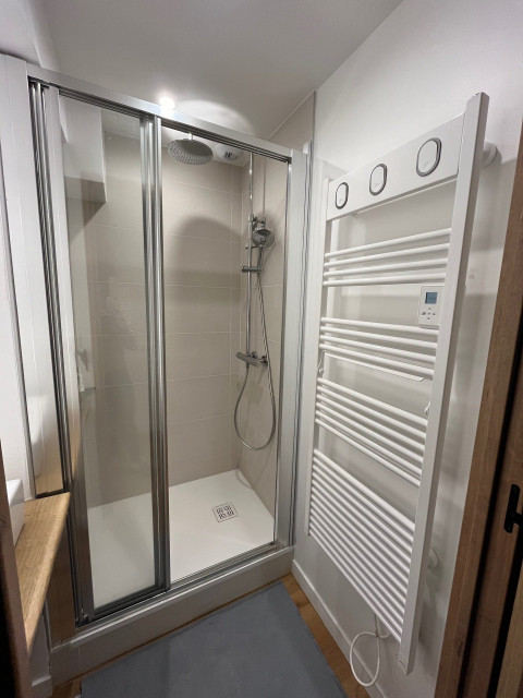 _lv_images__lot_0000000109_09_4441216