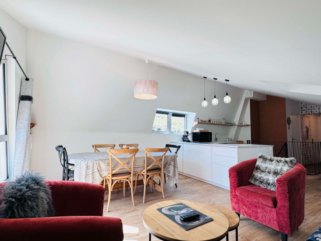 _lv_images__lot_0000000112_03_4176220 _lv_images__lot_0000000112_03_4176220