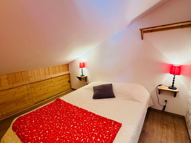 _lv_images__lot_0000000112_10_4542536