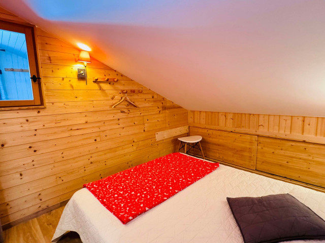 _lv_images__lot_0000000112_11_4254182