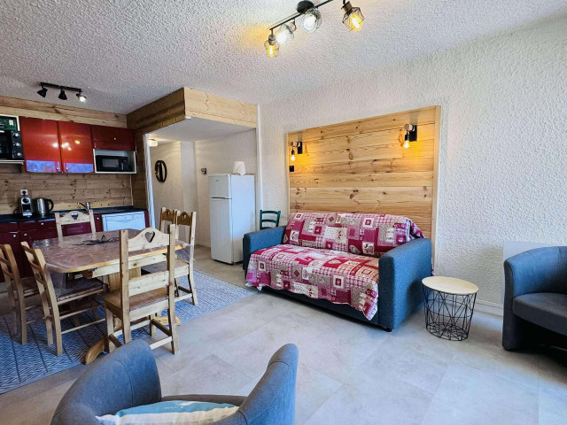 _lv_images__lot_0000000117_01_4269049