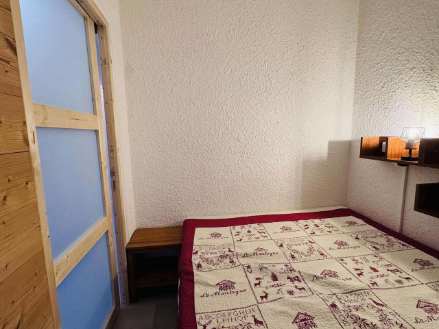 _lv_images__lot_0000000117_07_4208103