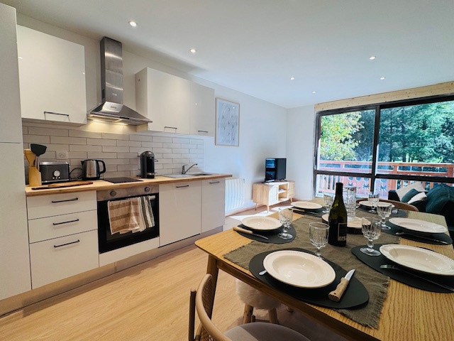 _lv_images__lot_0000000122_01_4697755