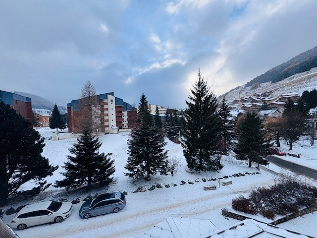 _lv_images__lot_0000000126_03_4542632