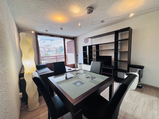 _lv_images__lot_0000000126_05_4410870