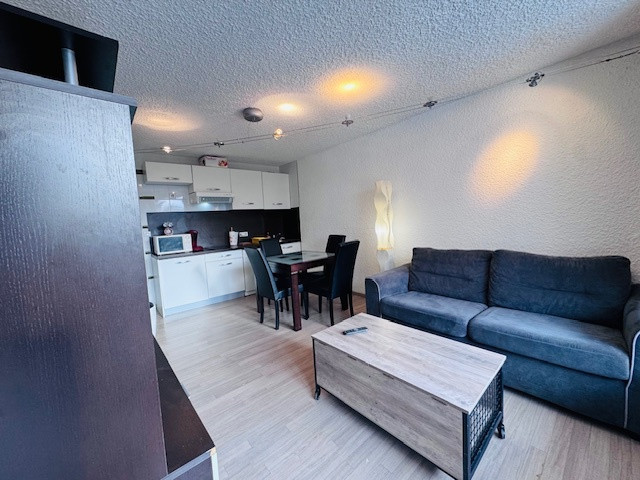 _lv_images__lot_0000000126_07_4429211 _lv_images__lot_0000000126_07_4429211