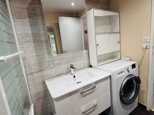 _lv_images__lot_0000000126_12_4257210 _lv_images__lot_0000000126_12_4257210