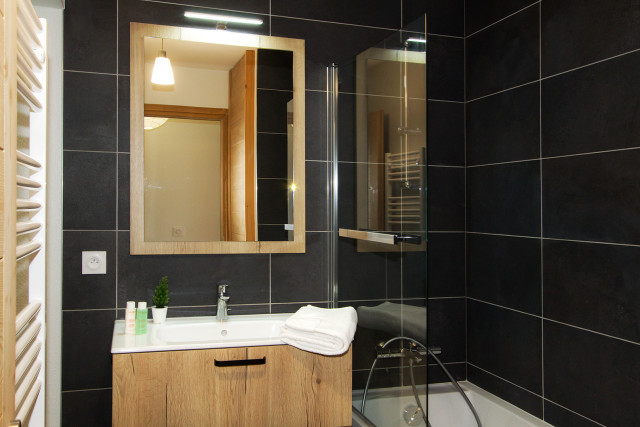 _lv_images__lot_0000000743_06_4637411