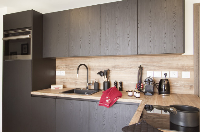 _lv_images__lot_0000000764_03_4383352