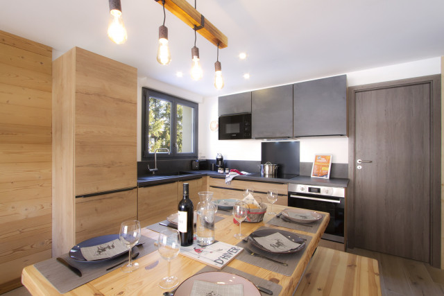 _lv_images__lot_0000000766_04_4419661 _lv_images__lot_0000000766_04_4419661