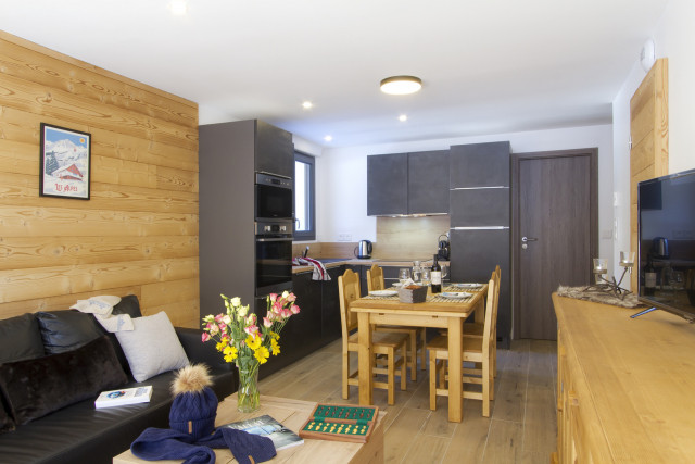 _lv_images__lot_0000000769_03_4655033