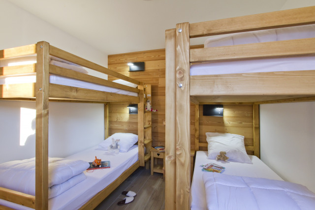 _lv_images__lot_0000000769_06_4628270 _lv_images__lot_0000000769_06_4628270