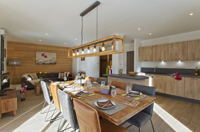 _lv_images__lot_0000000776_02_4364937