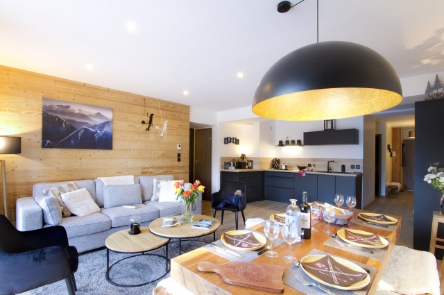 _lv_images__lot_0000000777_02_4450203