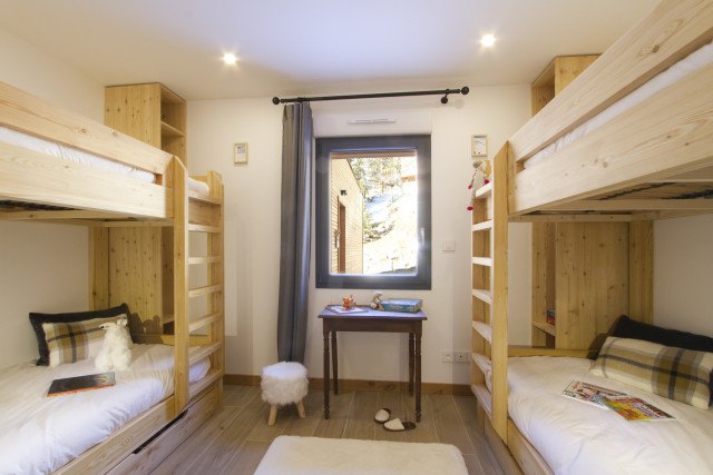 _lv_images__lot_0000000777_06_5078578