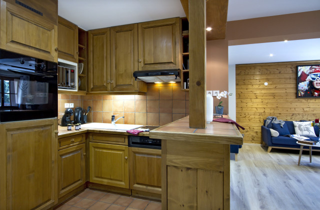 _lv_images__lot_0000000979_04_4374176